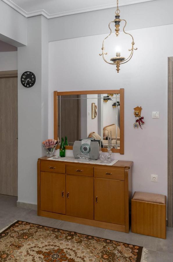 Byt Downtown Flat Larissa Exterior foto