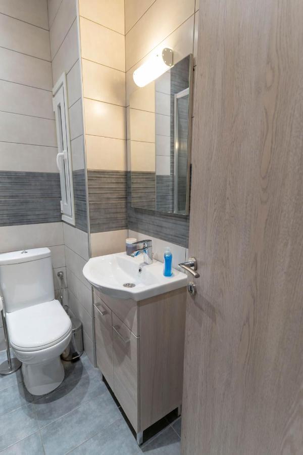 Byt Downtown Flat Larissa Exterior foto